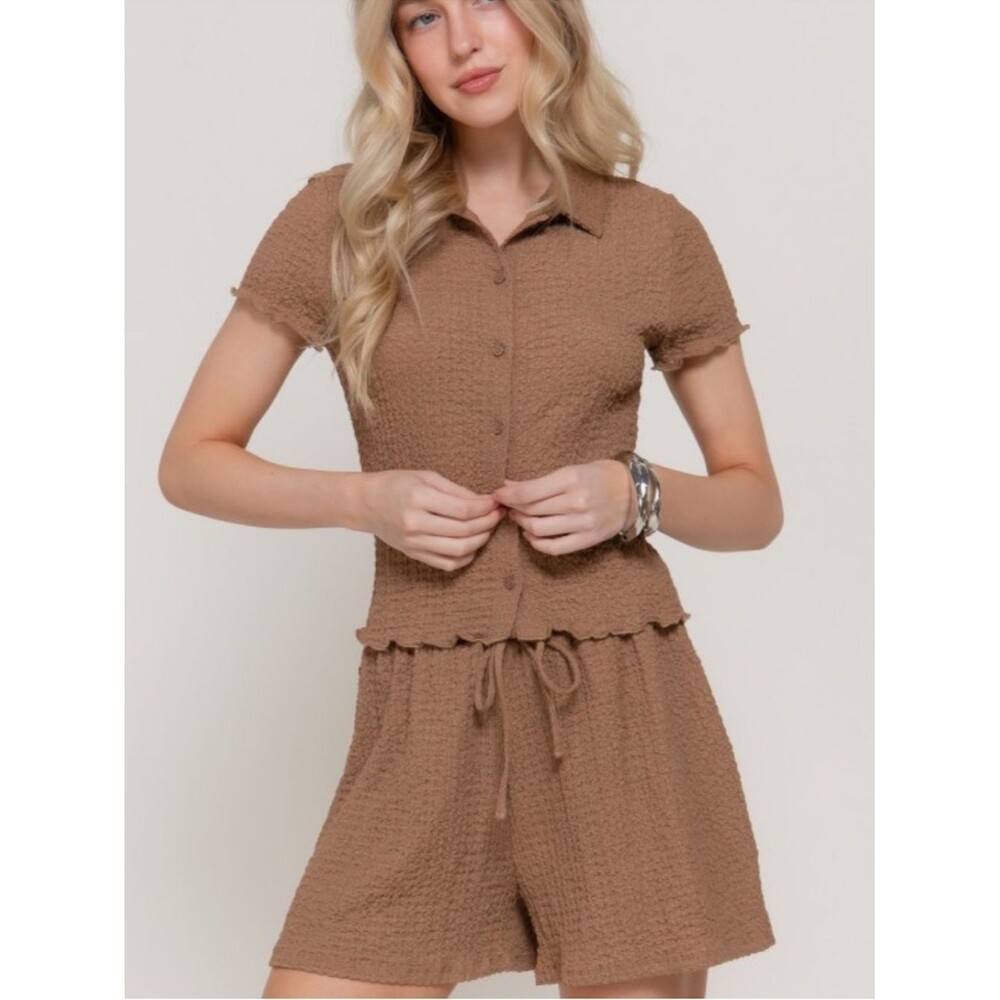 NEW Brown Crinkle Knit Two-Piece Set - Short Sleeve Button Top & Shorts SZ MED